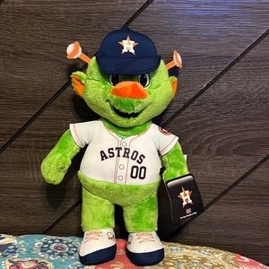 I am celling a Houston Astros mascot green teddy bear